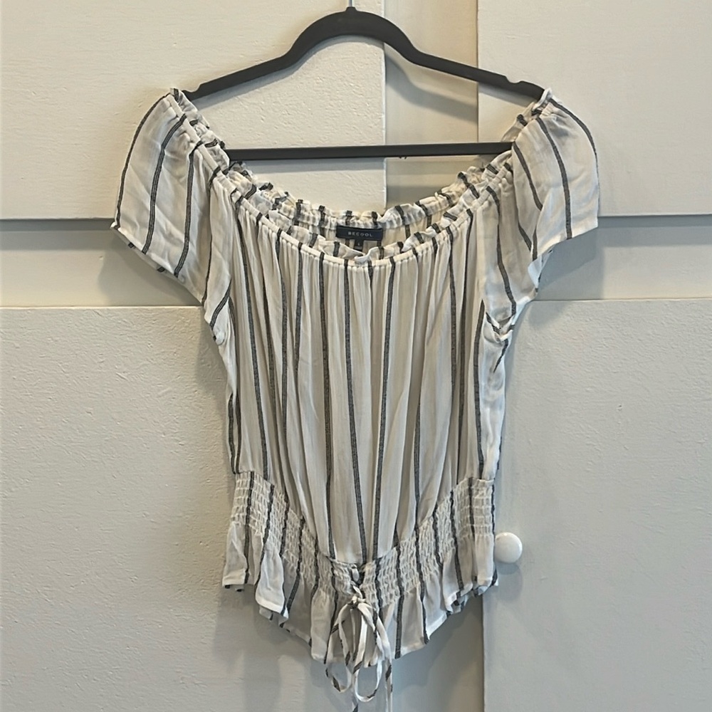 Light weight top